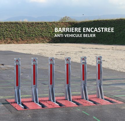 Barrière encastrée avec texte